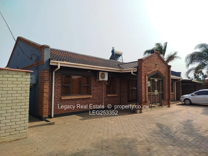 Exceptionally Finished and Palm-lined 4-Bed Bloomingdale Home with Borehole (Sole Mandate)