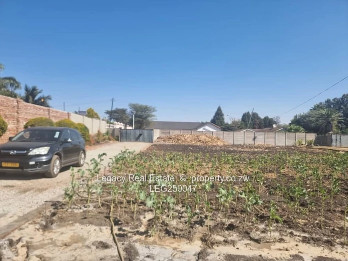 Sunny 2-Bed Cottage in Marlborough, Harare West — Borehole