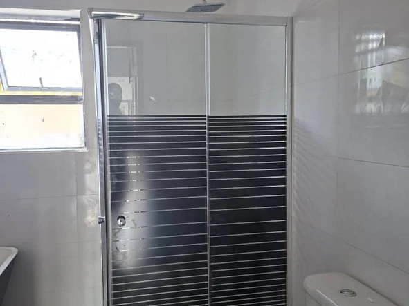 4 Bedroom Flat & Apartment