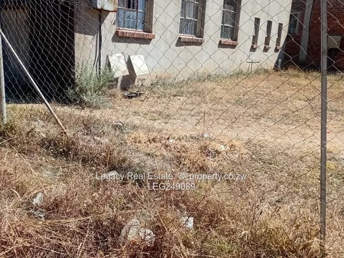 Mhondoro Ngezi Commercial Warehouse For Sale