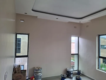 4 Bedroom Flat & Apartment