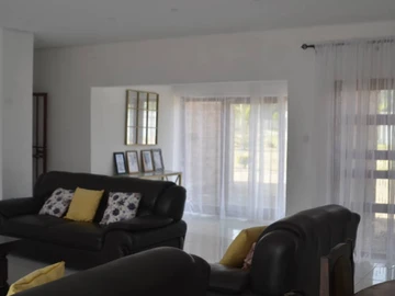 6 Bedroom House