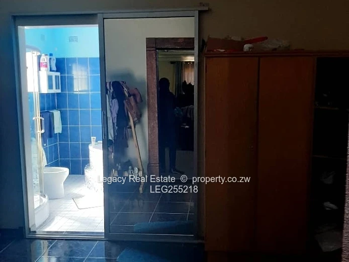 Chadcombe 4BR House for Rent — 2000m² with Borehole (Sole Mandate)