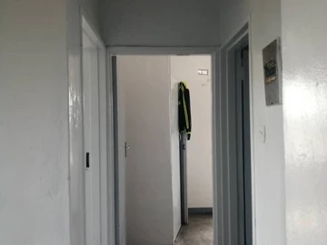 2 Bedroom Flat & Apartment