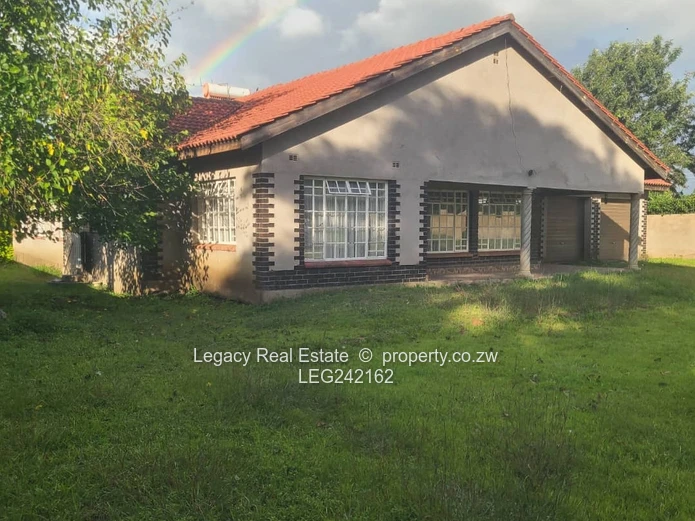 Fully Furnished 3 Bedroom Cluster for Rent – Avondale West