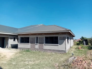 Spacious Inomplete  5-Bedroom Family Home in Sandton Park, Harare West