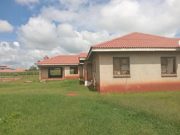 5 Bedroom House