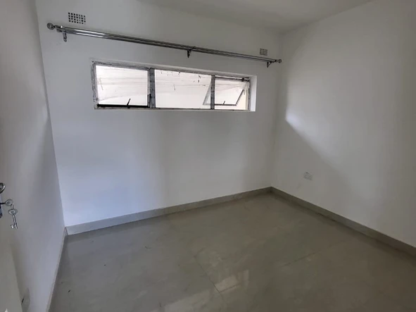 2 Bedroom Flat & Apartment
