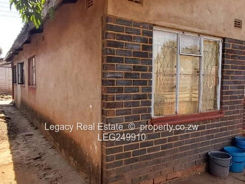 4-Bed Glen View Home - Walled Yard, Entertainment & Good ZESA