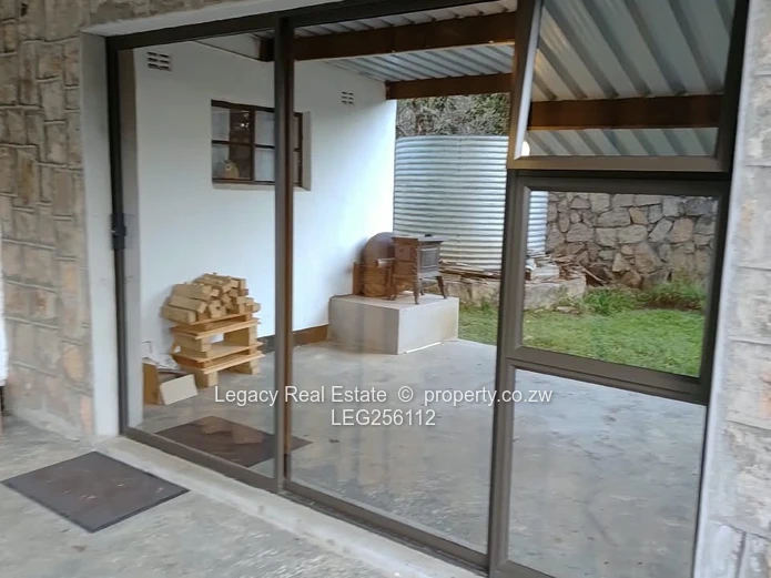 Burnside 4-Bed Oasis: Pool, Borehole & 4047m2 Garden