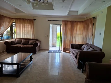 6 Bedroom House