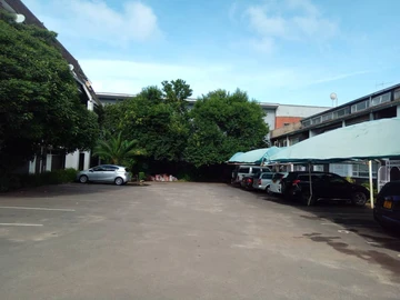 Spacious 3-Bed Furnished Flat with Borehole in Avenues, Harare