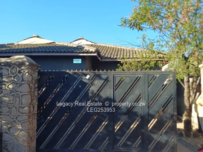 Gated 4-Bed Home in Damofalls with Water Tank