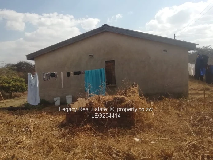 Sally Mugabe Heights: 3-Bed Cottage on 2900m² (Sole Mandate)
