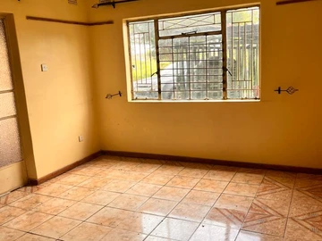 3 Bedroom Flat & Apartment