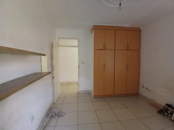 6 Bedroom House