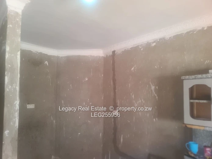 Renovated Budiriro 4BR with Borehole & Garage