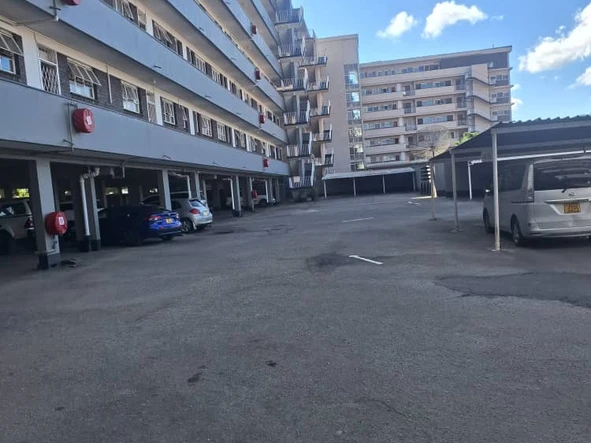 2 Bedroom Flat & Apartment