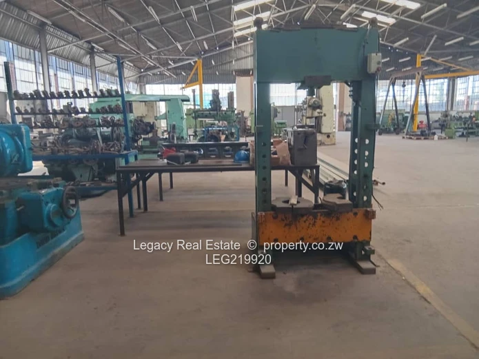 Prime Warehouse & Factory  in Waterfalls, Harare
