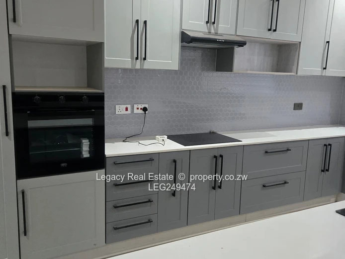 Exquisite Newly Built Home With Borehole And Solar Geyser,Turn-Key Luxury Home In Mt Pleasant Height