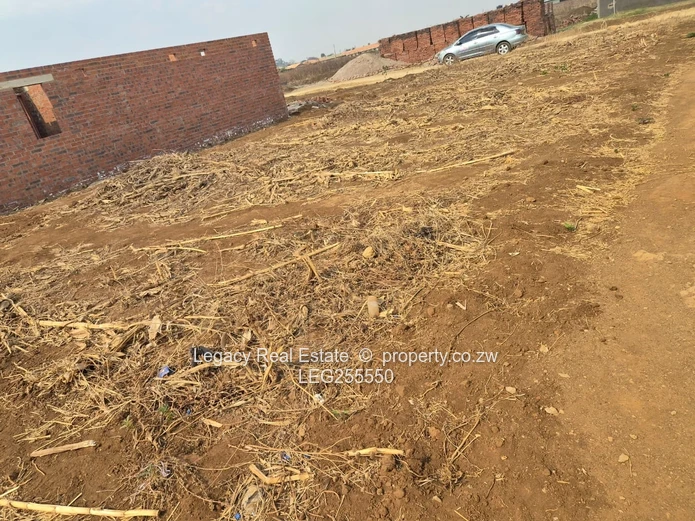 270m² Granary Park Plot — Gravel Road, Developing Neighbourhood