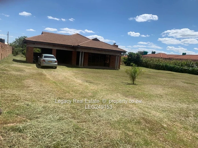 4-Bed Townhouse Complex — Expansive Garden & Verandah in Sandton Park