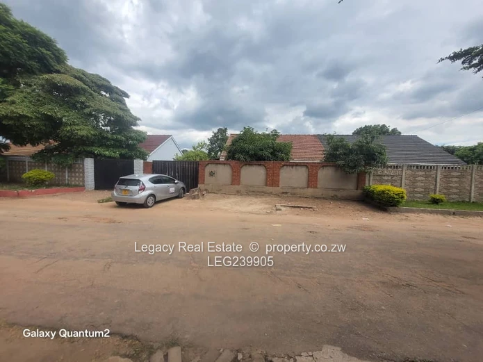 Old Southerton Residential House With Cottage And Servants’ Quarters