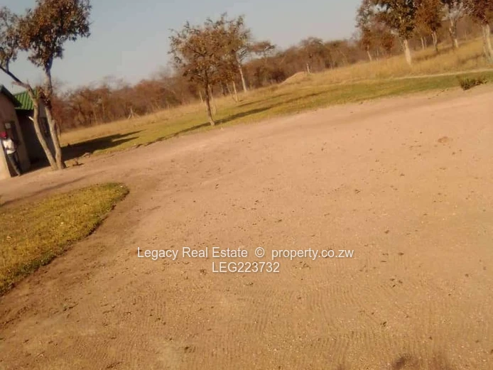 Versatile 5-Acre Plot for Sale in Kwekwe – Ideal for Farming & Living!