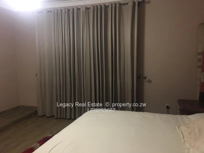 Alexandra Park: 4-Bed Family Home with Pool & Borehole