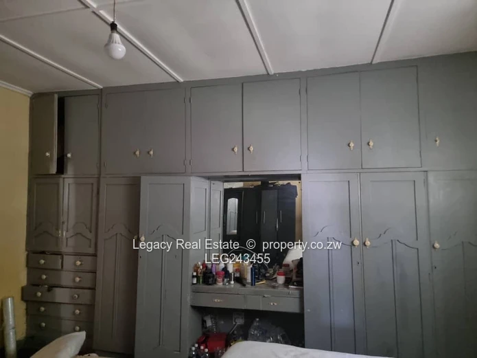 Diamond In The Rough ,High ROI Potential,Hatfield Developer’s Dream.