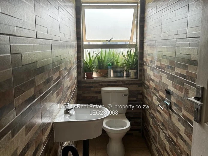 Entertainment-Ready Home with Gym in Old Arlington Park,Secure, Stylish & Spacious – 4-Bed Home i
