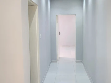 4 Bedroom Flat & Apartment