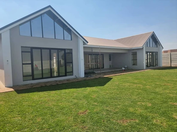 5 Bedroom House