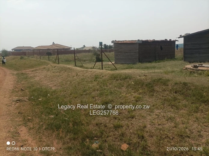 1500m² Sandton Park Stand — Sewered, Mains Water, Gravel Road