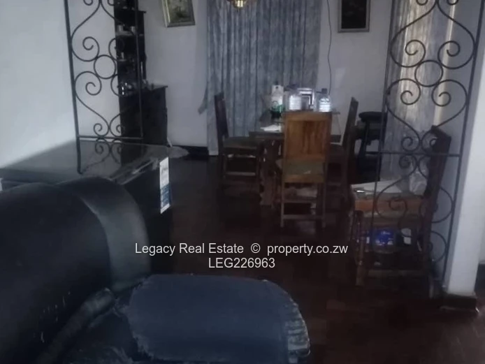 Spacious Hatfield Property with Main House, Guest Wing & Cottage