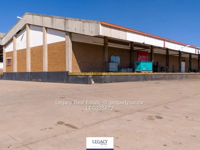 Massive investment in a mature in the heart of sought-after industrial area  (Sole Mandate)