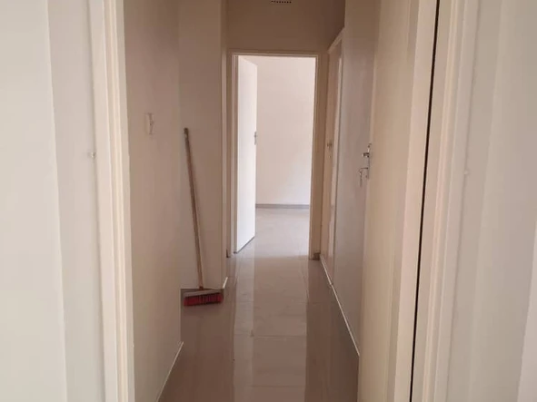 2 Bedroom Flat & Apartment