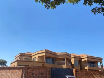 8 Bedroom House