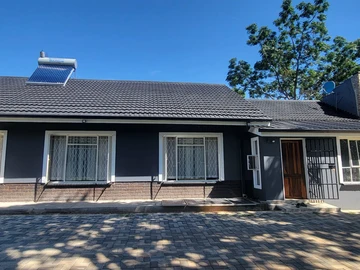 Spacious 3-Bedroom Home with Borehole in Bluff Hill