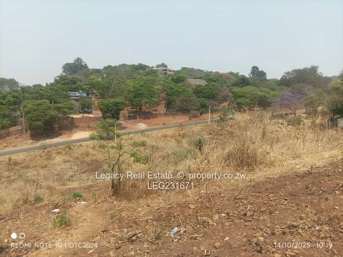 Exclusive Glen Lorne Stand Overlooking Glen Helen Way