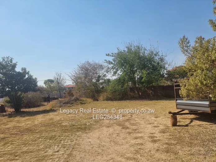 The Grange: 3-Bed Facebrick Home on 2,340m² — Flatlet & Fitted Kitchen (Sole Mandate)