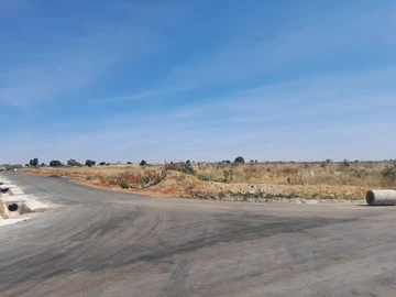 Commercial & Industrial Land