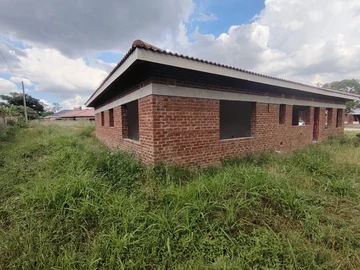 3 Bedroom Flat & Apartment