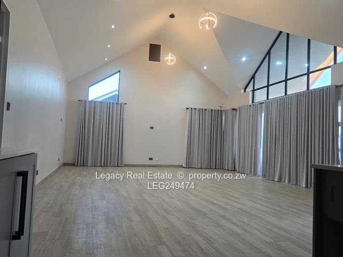 Exquisite Newly Built Home With Borehole And Solar Geyser,Turn-Key Luxury Home In Mt Pleasant Height