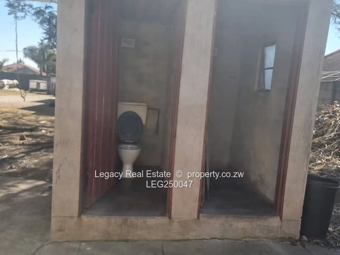 Sunny 2-Bed Cottage in Marlborough, Harare West — Borehole