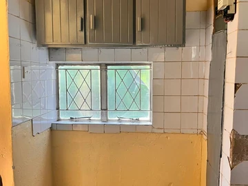 3 Bedroom Flat & Apartment
