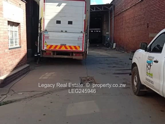 Strategic Warehouse And Office Complex Near Bulawayo CBD,High-Yield Commercial Property For Sale. (Sole Mandate)