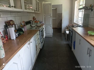 6 Bedroom House