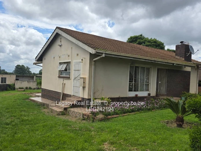 Commercial Zone Property: 3-Bed House Plus Quarters in Ardbenie
