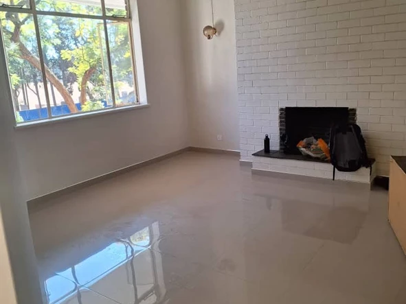 2 Bedroom Flat & Apartment